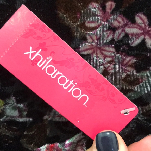 Velvet Robe - Picture 5 of 7